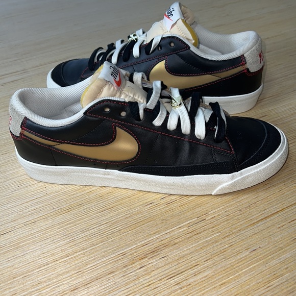 removable nike swoosh